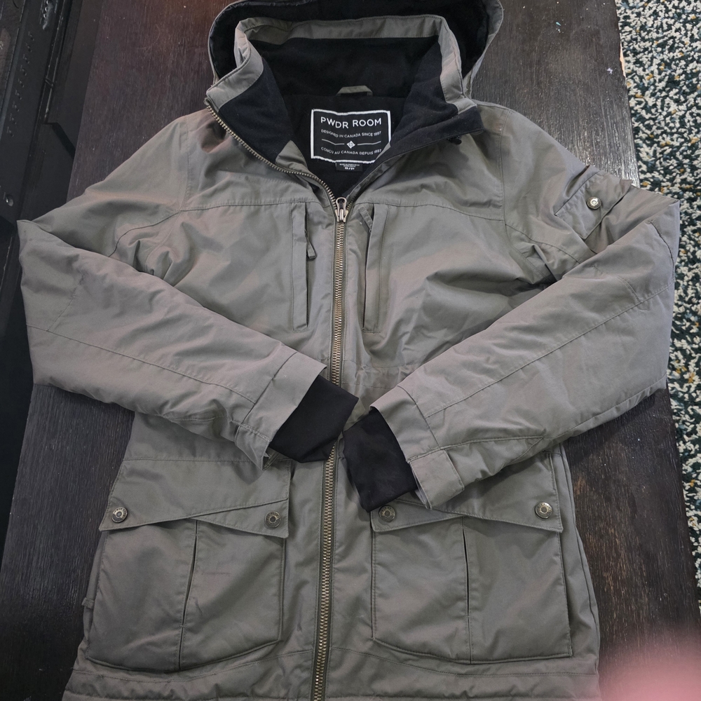 Womans  POWDER ROOM Snowboarding  Jacket in Olive Green/Gray
